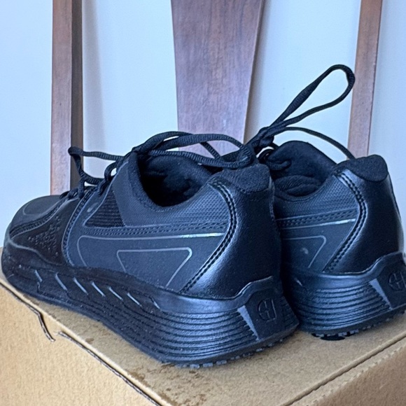 Shoes For Crews Men's Work and Safety Work Shoes - Picture 6 of 8